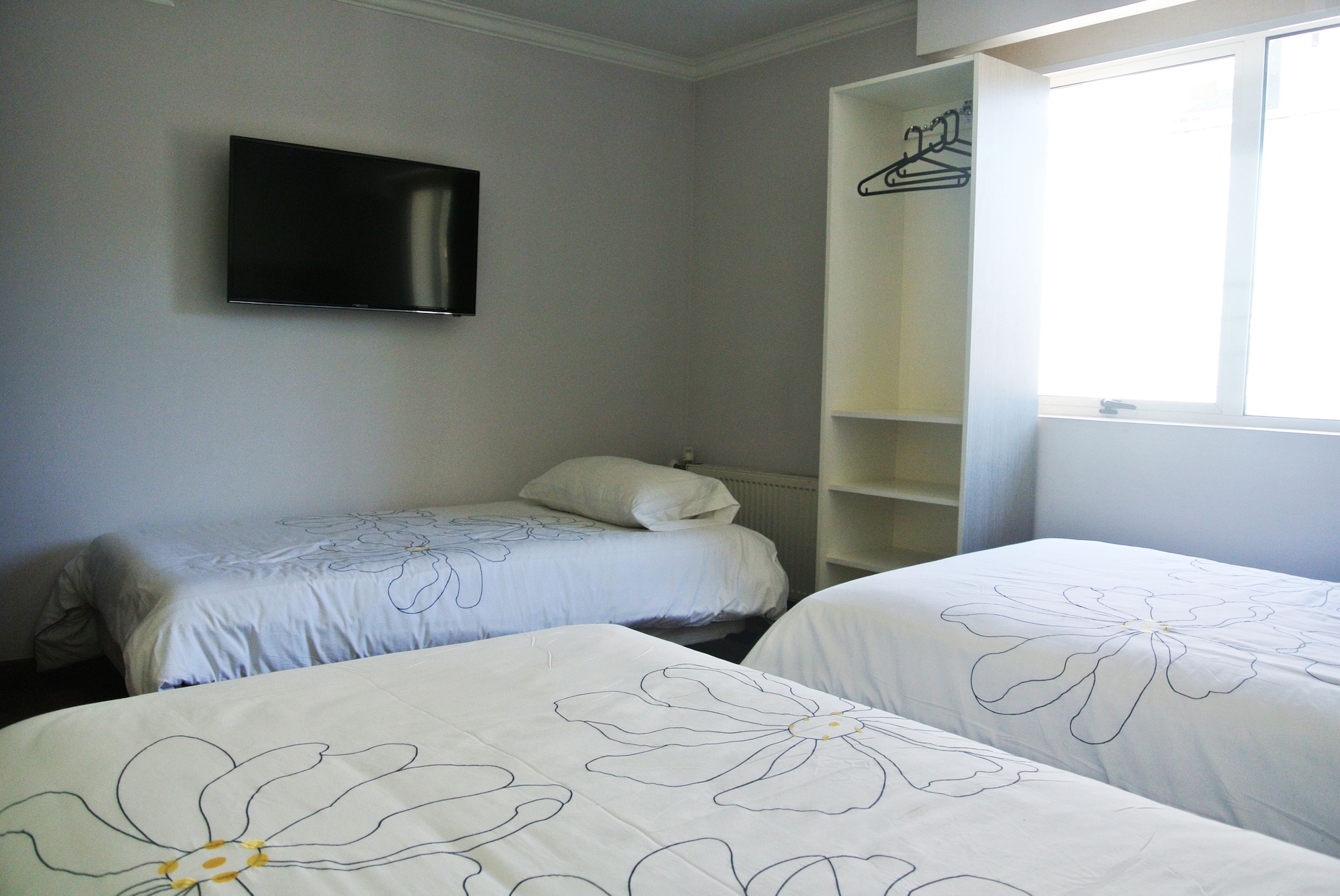 ROOM, TRIPLE
