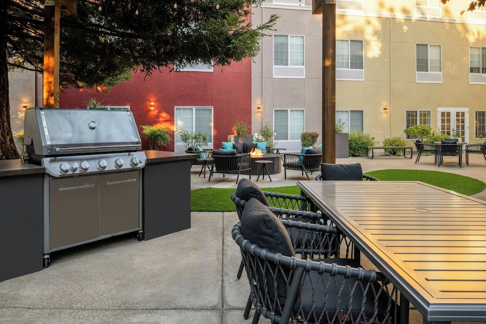 Holiday Inn Express Hotel Suites San Pablo Richmond Area 37/60
