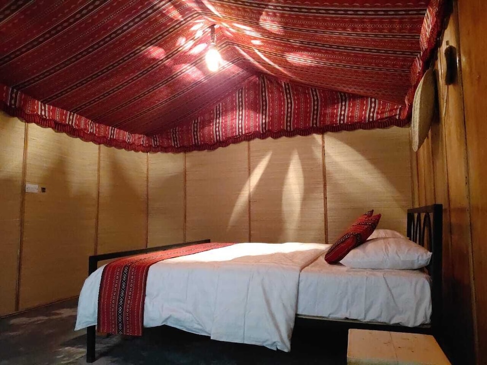 Sama Al Areesh Desert Camp 6/26