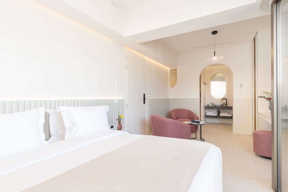 PREMIUM, KING BED, ACROPOLIS VIEW