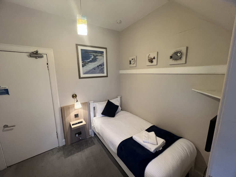 Ardenlee Guest House 23/69
