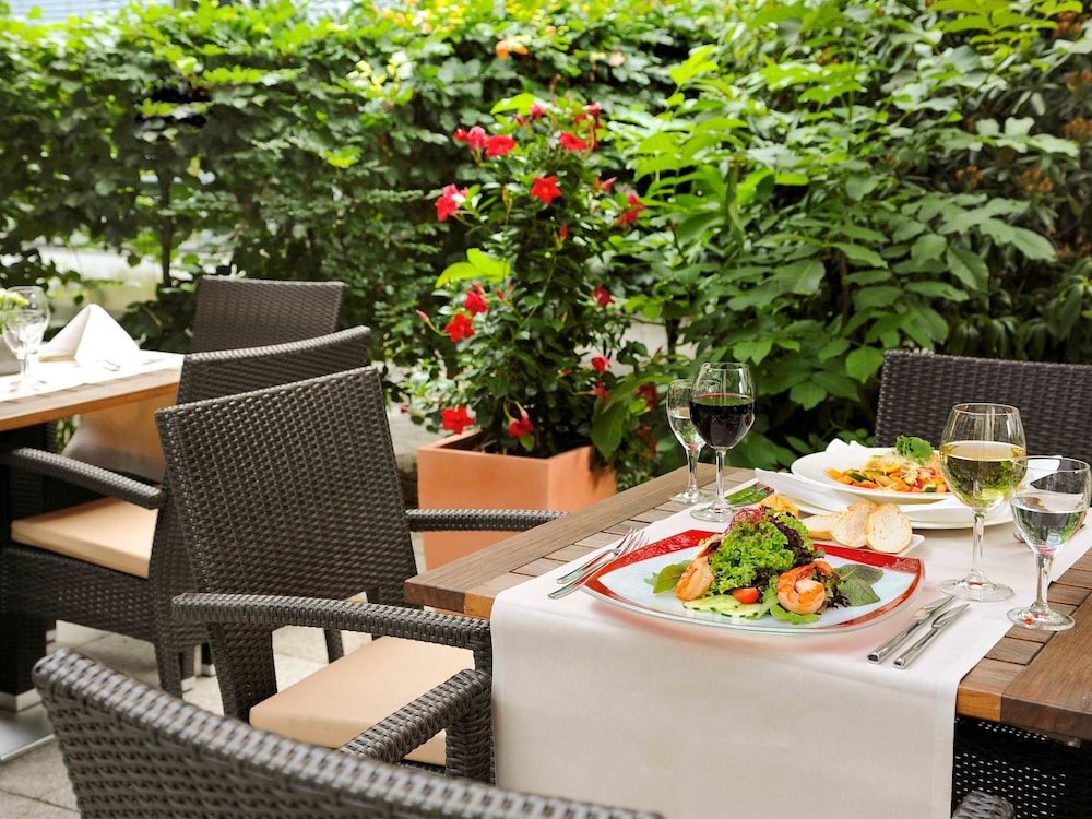 Novotel Dusseldorf City West 59/74