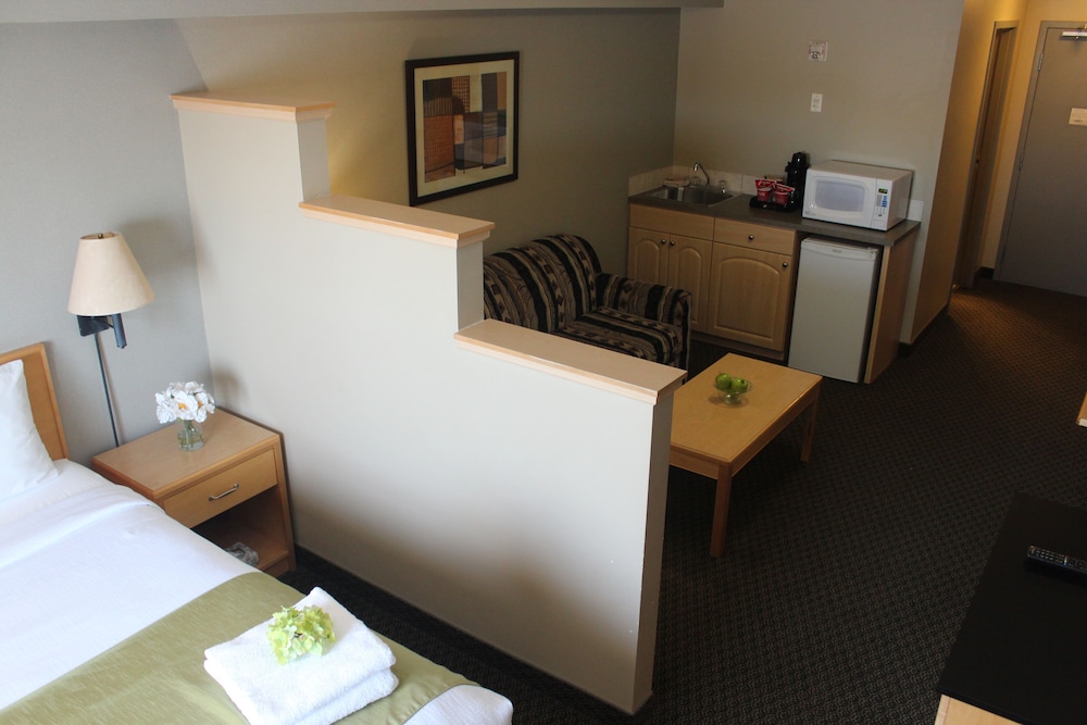 Travelodge by Wyndham Fort McMurray 16/49