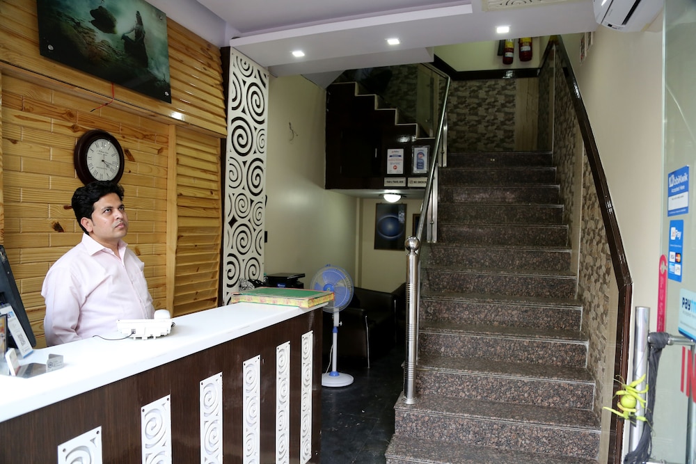 Hotel Shivam International 4/25