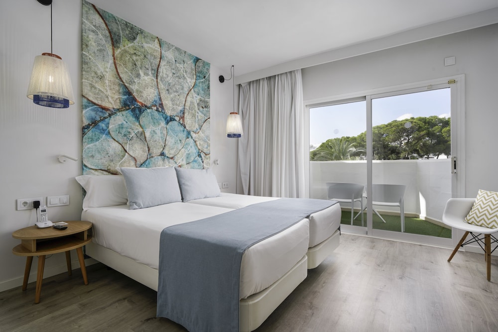 ROOM, DOUBLE BED, SEA VIEW, BALCONY