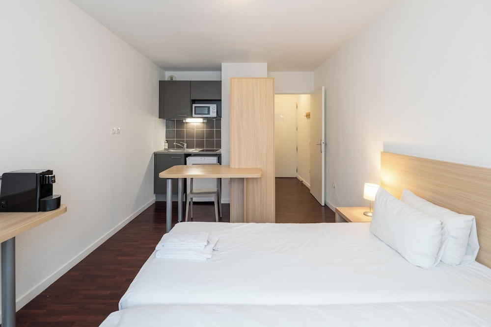 RESIDHOTEL SAINT ETIENNE CENTRE 9/50