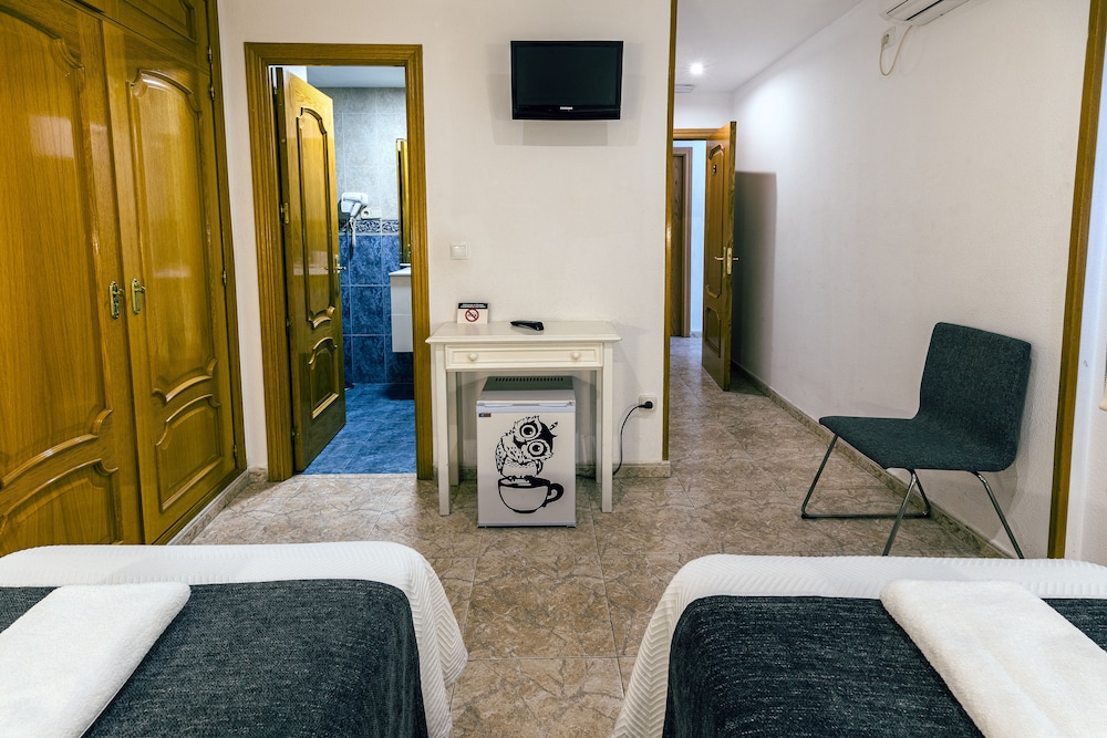 Hostal Gran Via 30/40