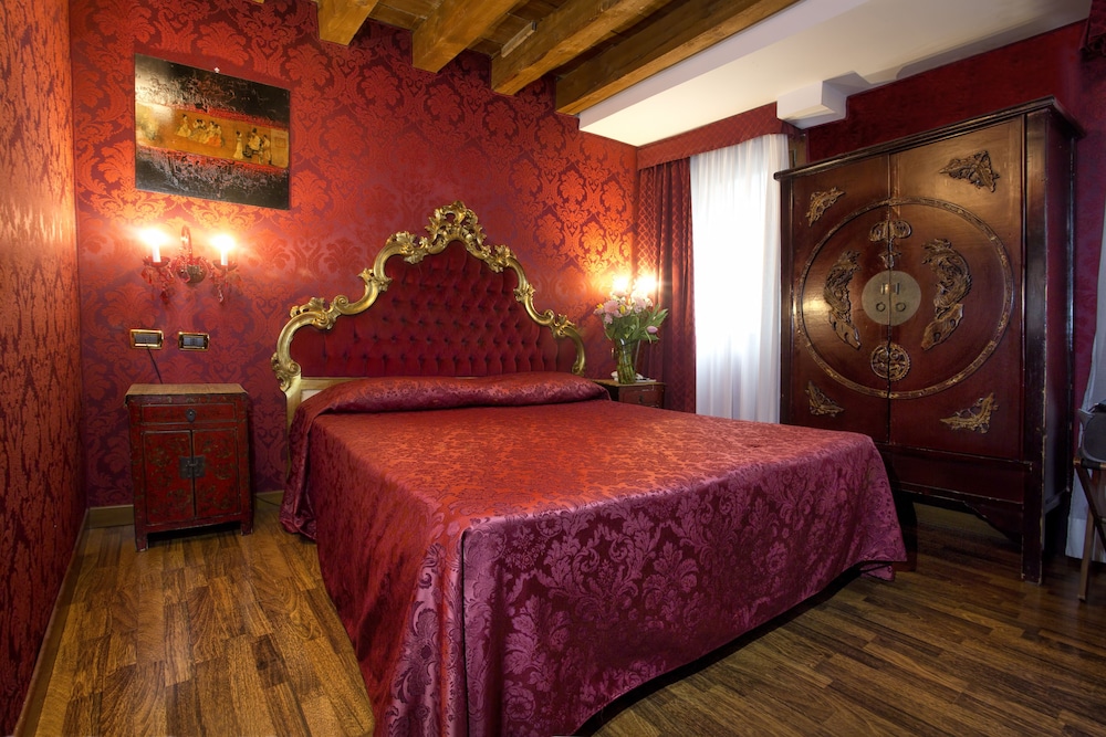 HOTEL NOEMI 16/45