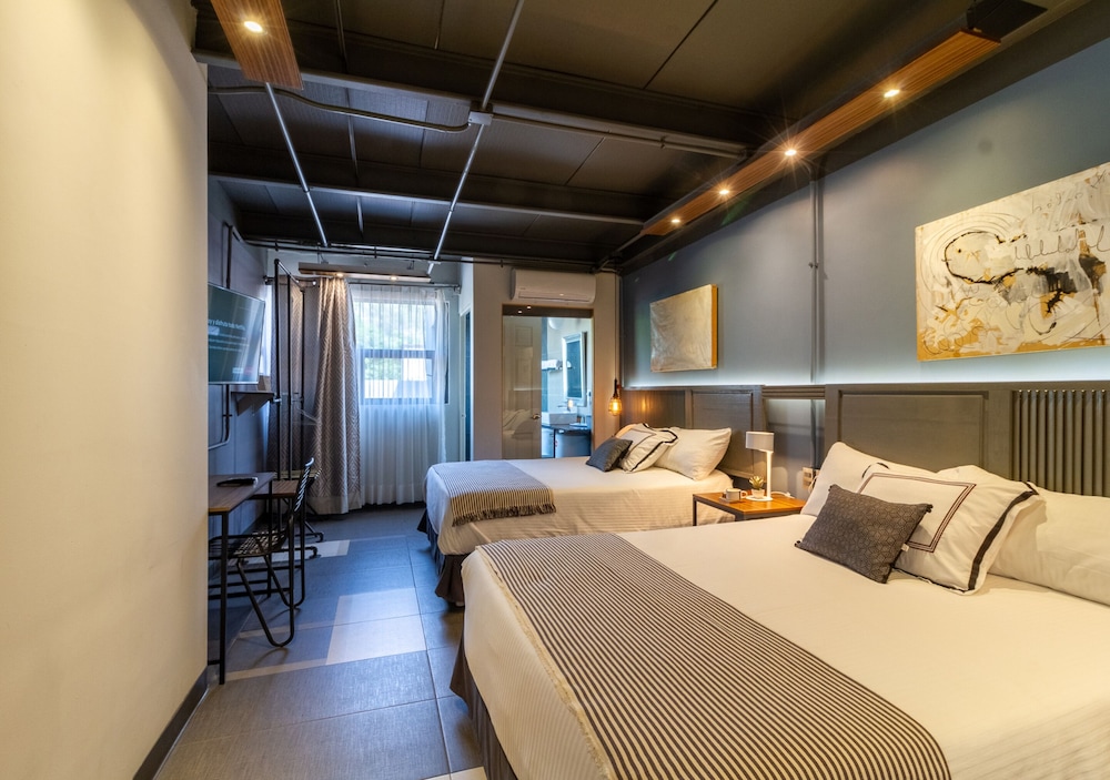 SUPERIOR, DOUBLE BED