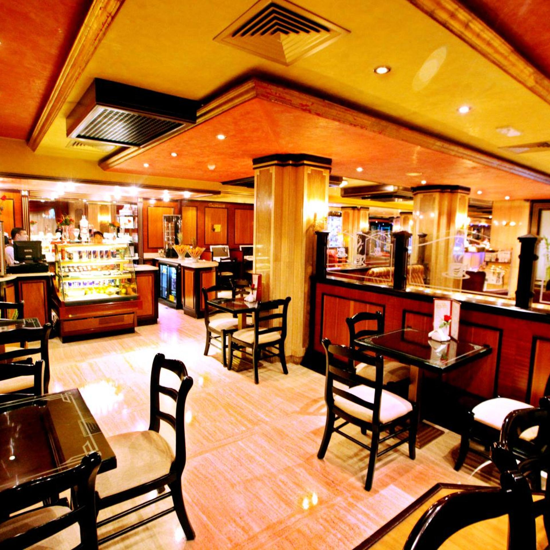 restaurant cafeteria