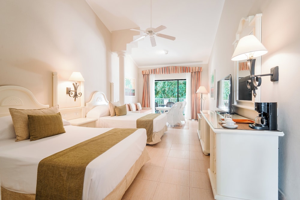 Bahia Principe Explore La Romana - All Inclusive 12/46