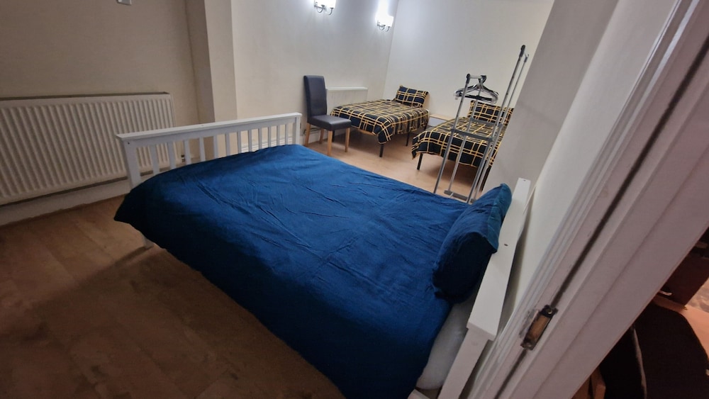 SnoozeDen Chalvey - Free Parking, Near M4 J6 17/35