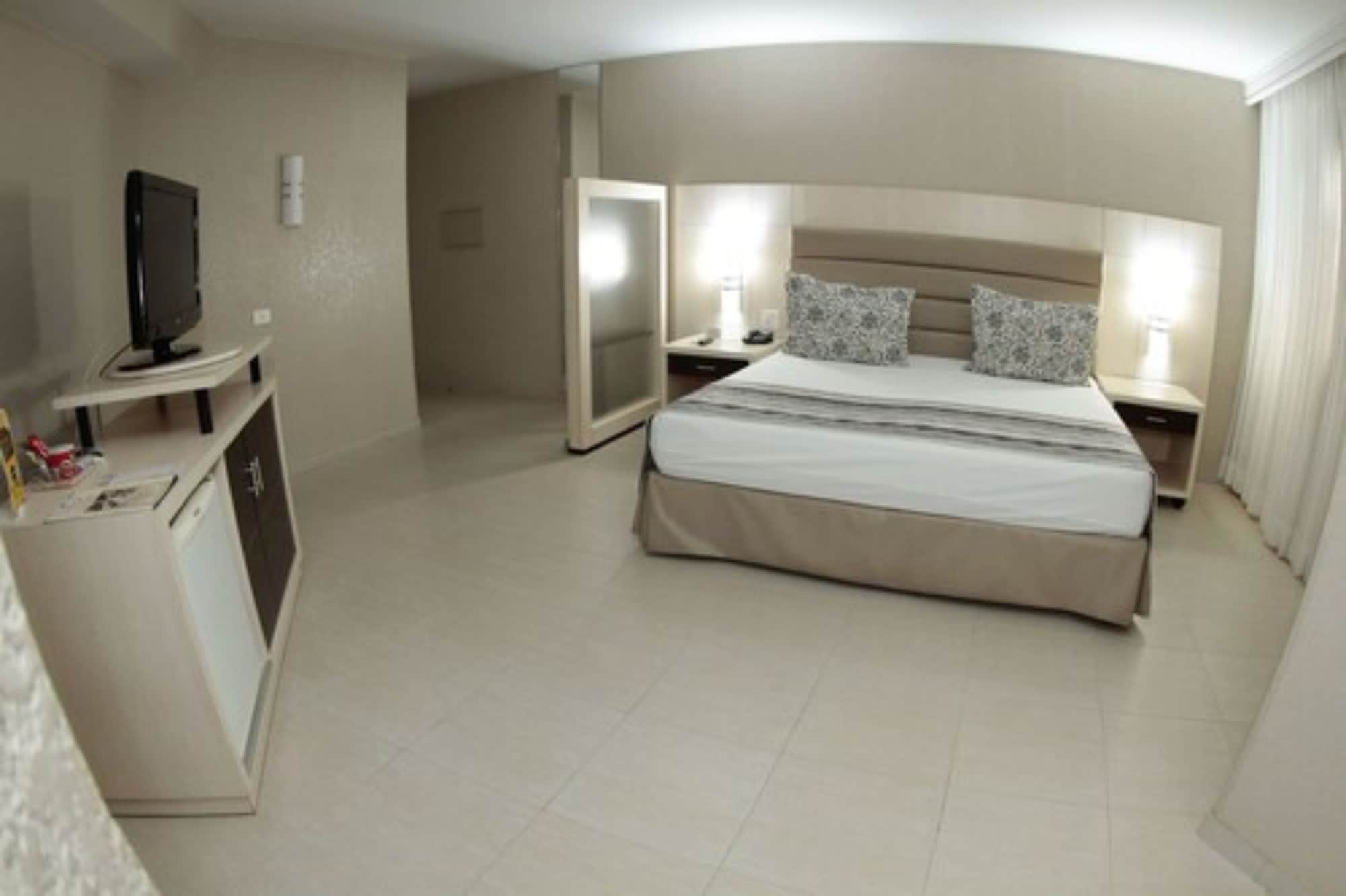 Master, King Bed