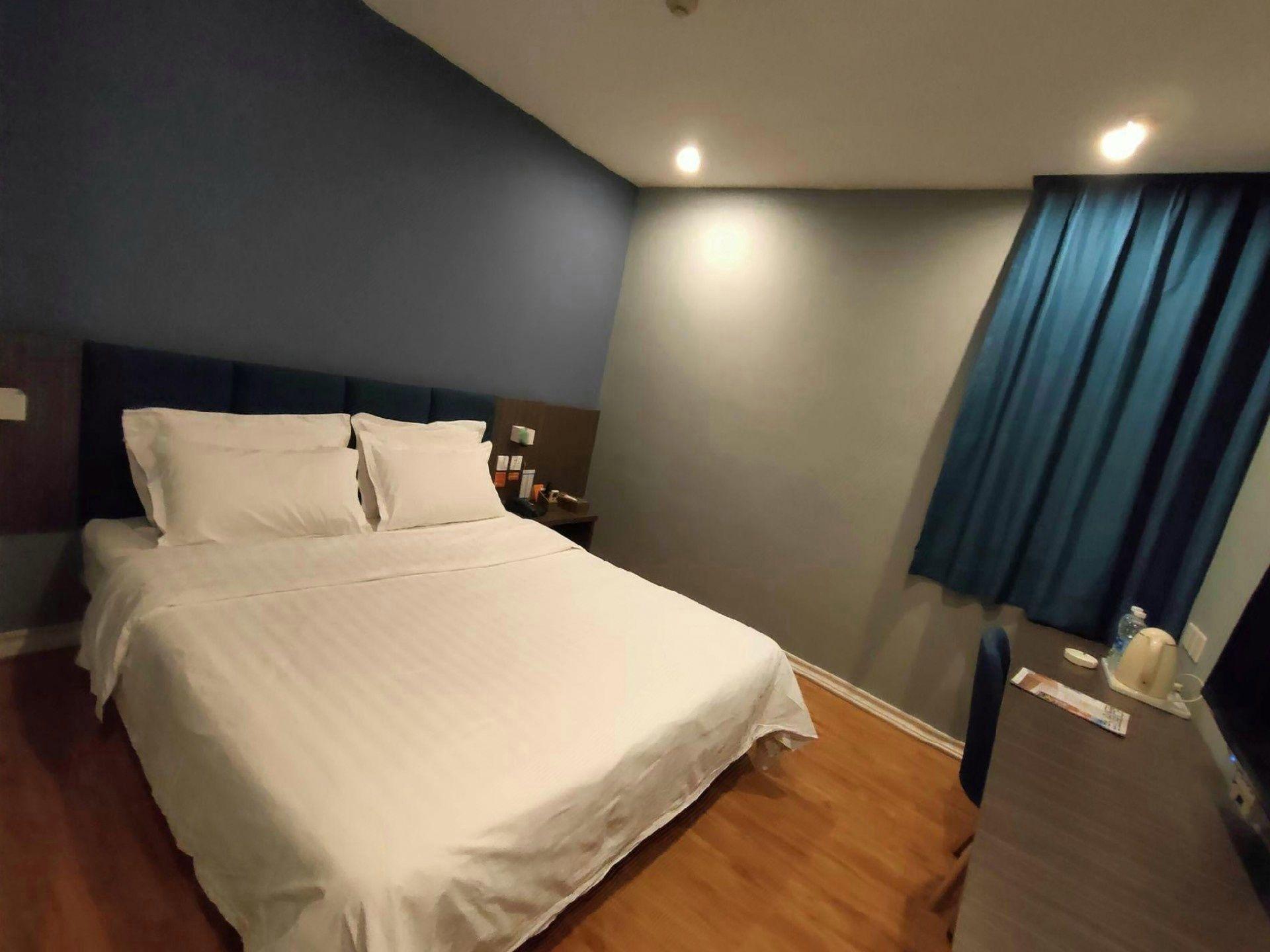 7 Days Inn (Shenzhen Shajing Citizen Square) 36/47