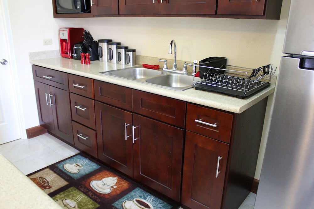 Eclipse Suite Guest Apartments 76/77