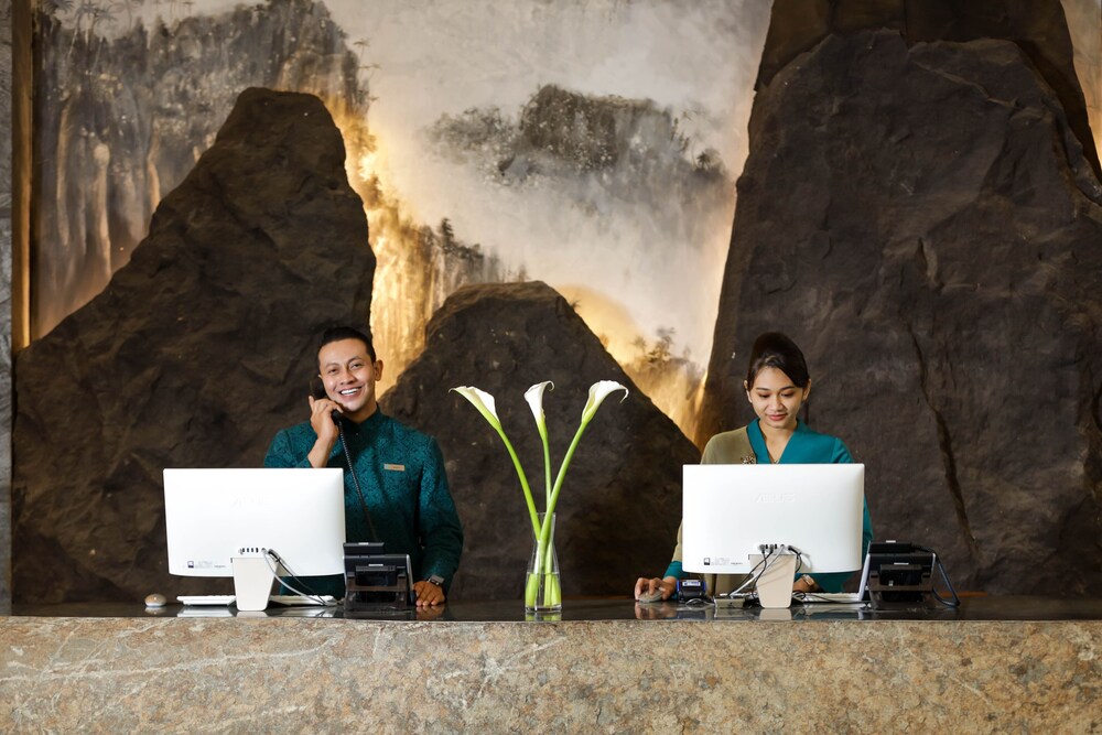 The Manohara Hotel Yogyakarta 32/67