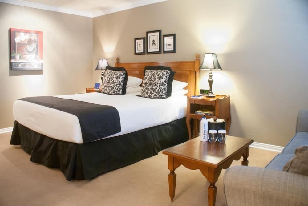 The Hadsten Solvang, Tapestry Collection by Hilton 8/50