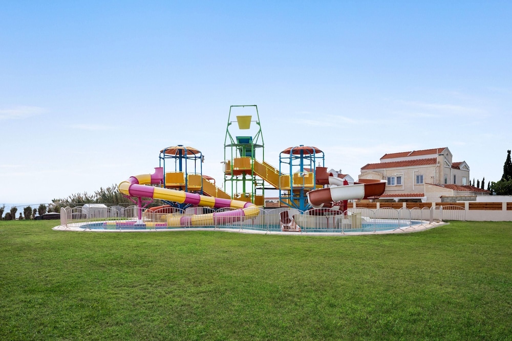 Freij Resort by Marissol 42/55
