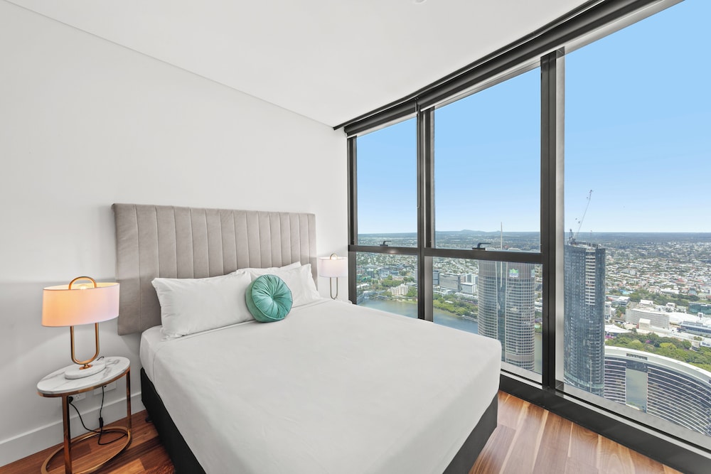 3 Bedrooms, Sky High, Executive, Apartment, 1 Queen and 2 King Beds, River View, 2 Bathrooms