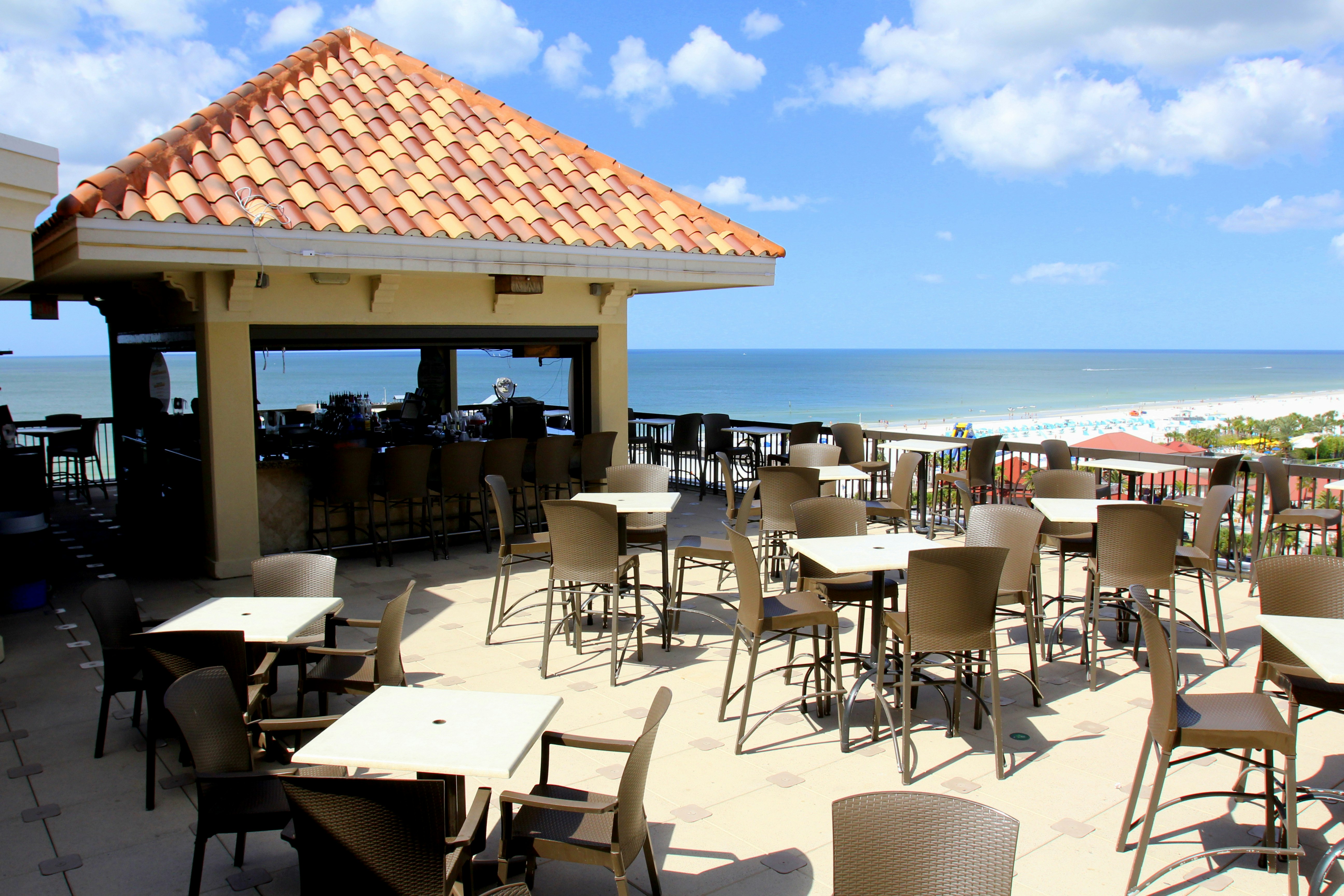 Pier House 60 Marina Hotel 51/67