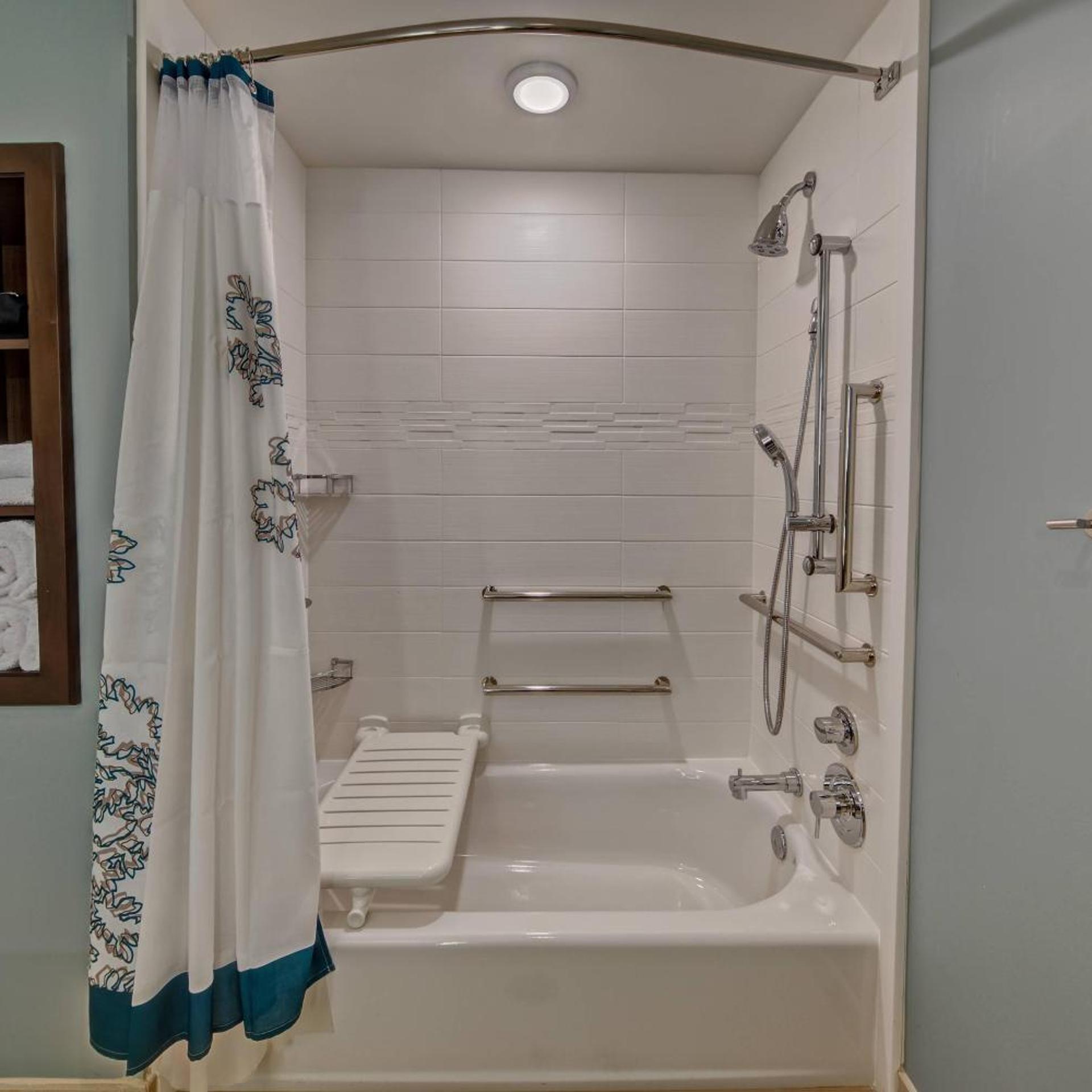 جناح استوديو بسرير كينج مع أريكة بحوض استحمام لذوي الإعاقة، Residence Inn Fort Lauderdale Pompano Beach Central 3/5
