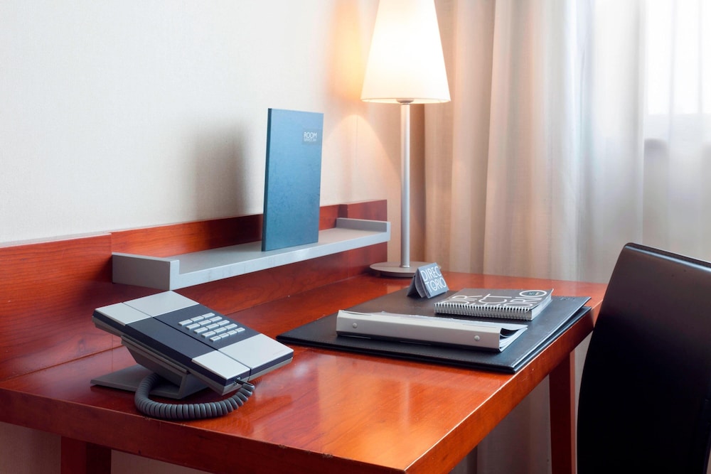 AC Hotel Alcala de Henares by Marriott 46/50