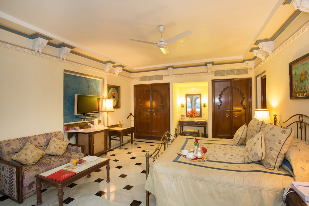 Shiv Niwas Palace 45/71