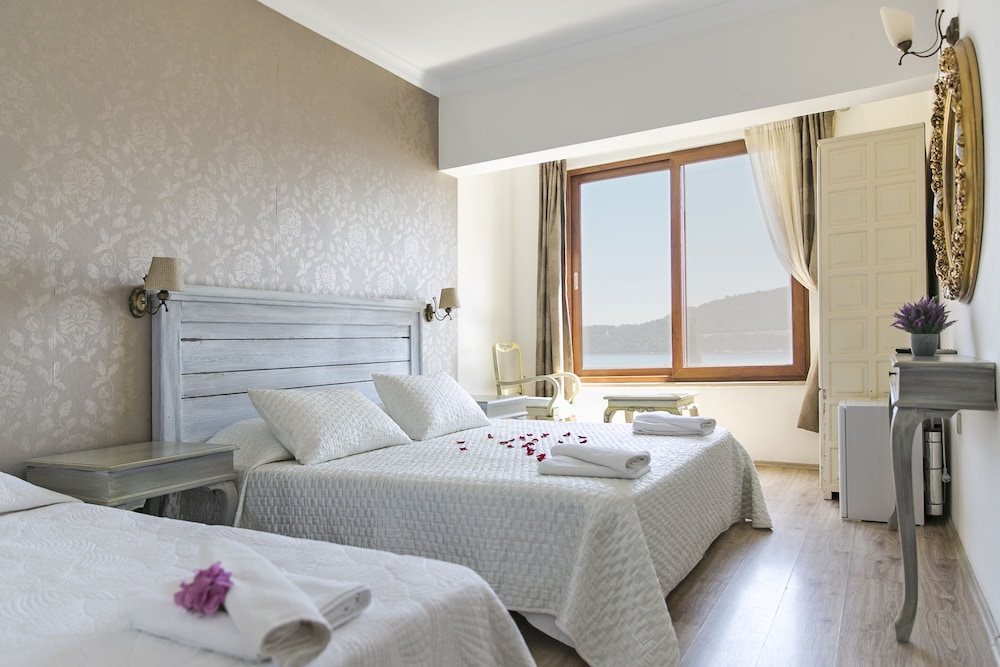 Karianda Hotel 4/50