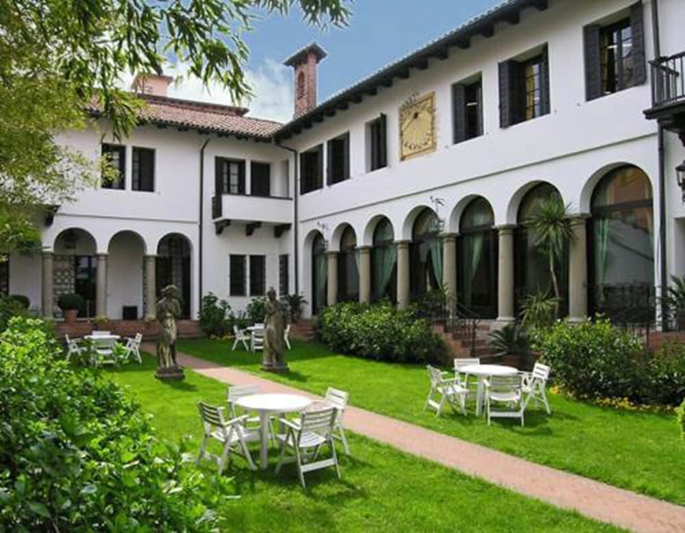 Hotel La Palma 37/50