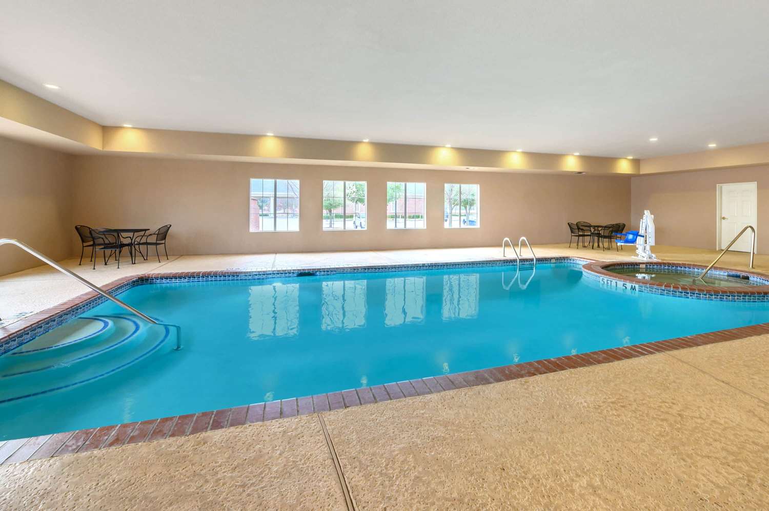 La Quinta Inn And Suites By Wyndham Longview North 41/46