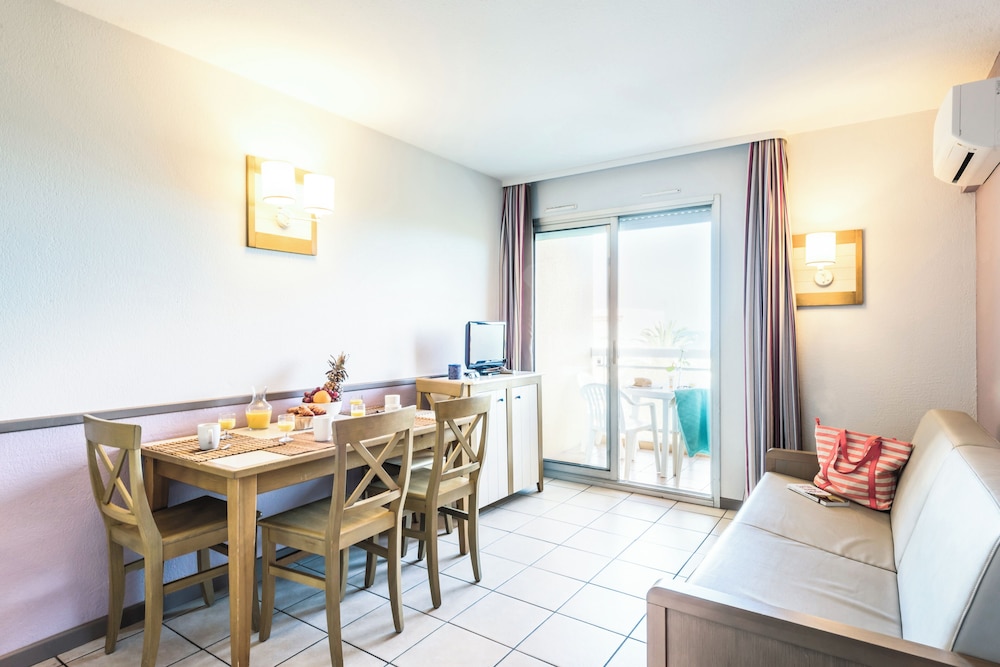 RESIDENCE LA ROSTAGNE 28/50