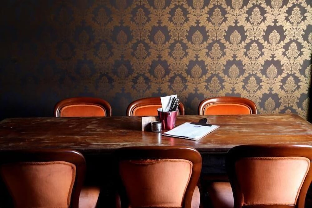 Shakespeare Hotel Surry Hills 37/37