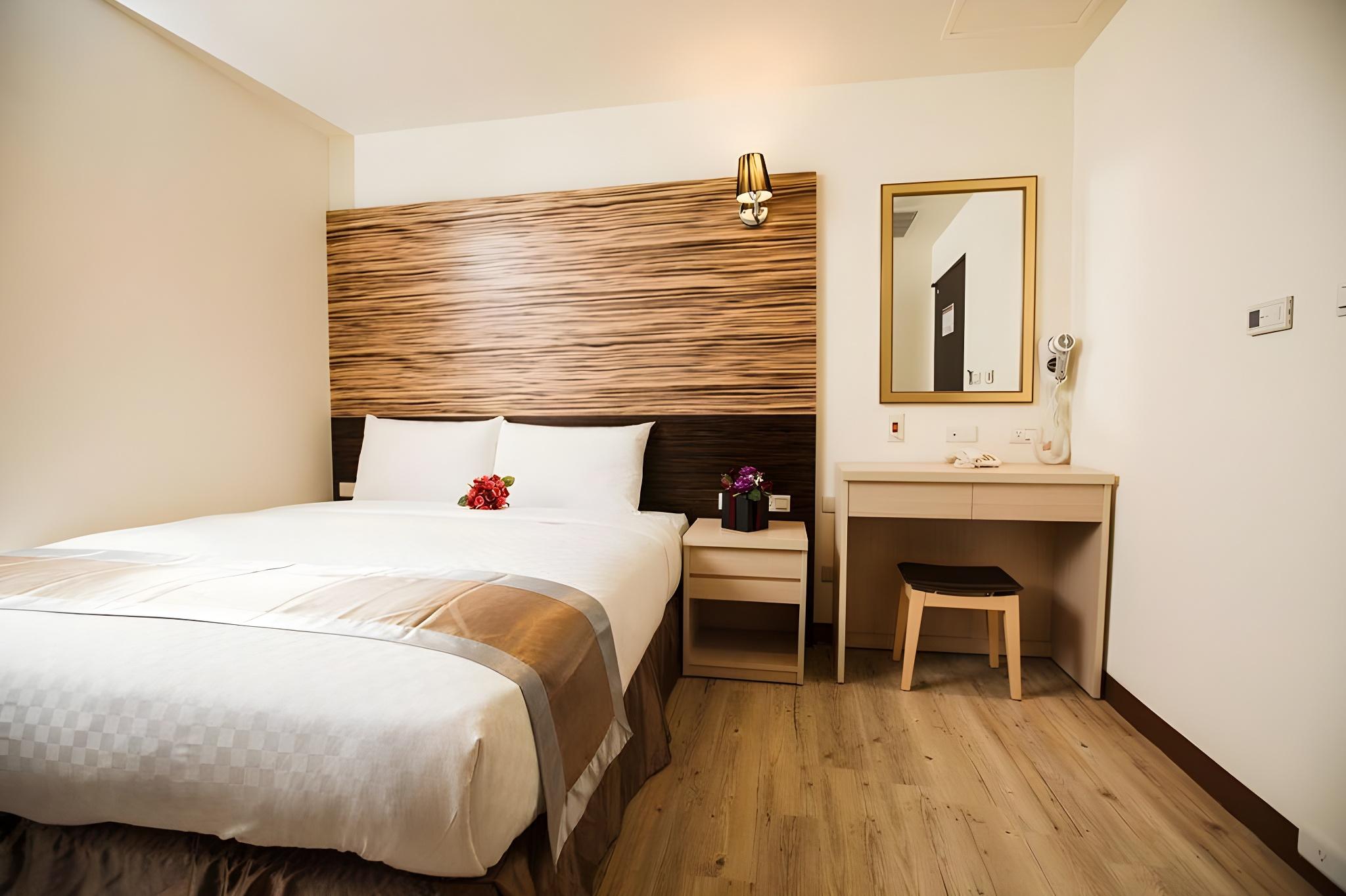 Business, Double Bed, Kaishen Hotel 2/2