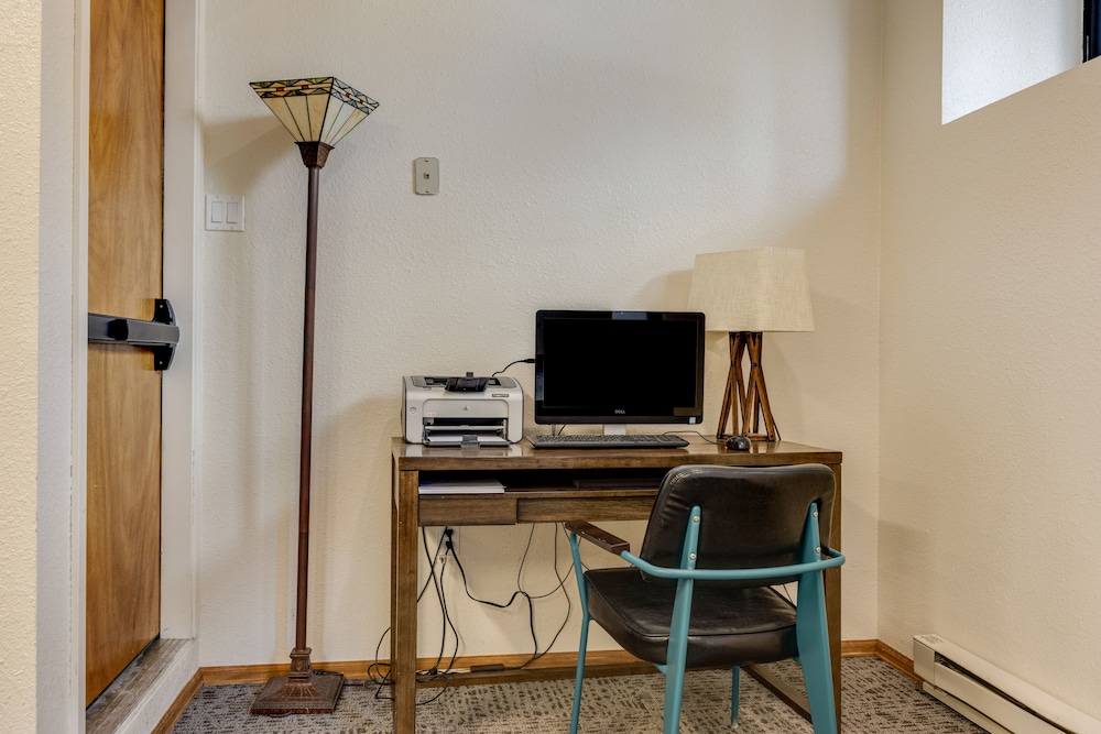 Pine Ridge Condominiums 37/50