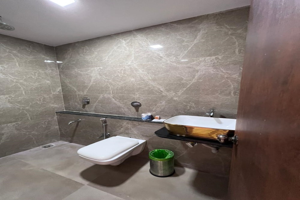 Paramount Riverfront Resort and Spa 45/50