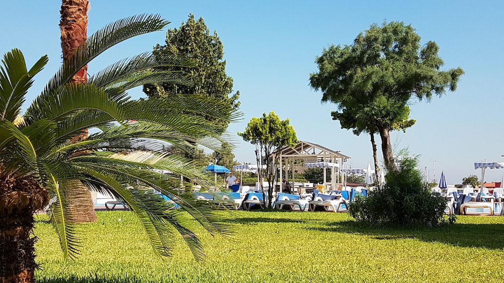 Bel Azur Jounieh 37/39