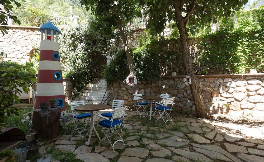 Petunya Konak Hotel 40/50