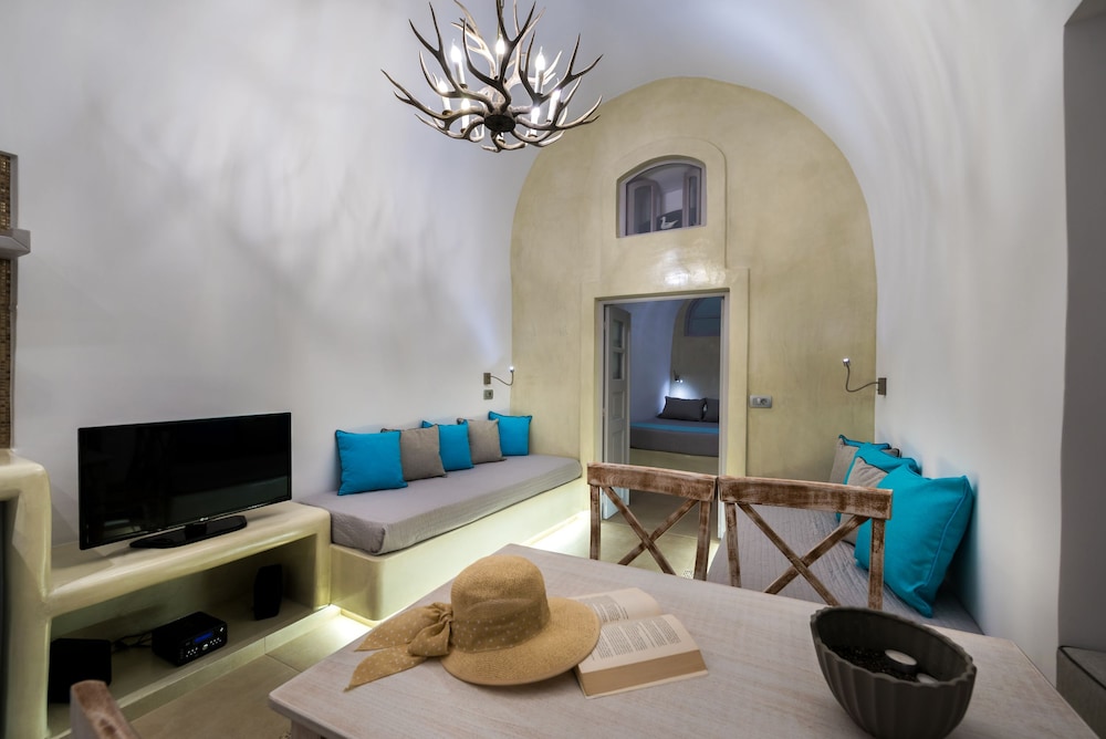 Nefeli Homes 19/50