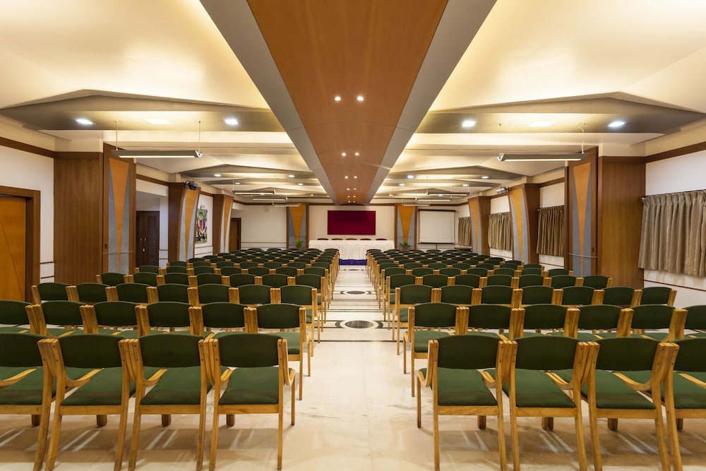 Hotel Vrishali Executive 53/61
