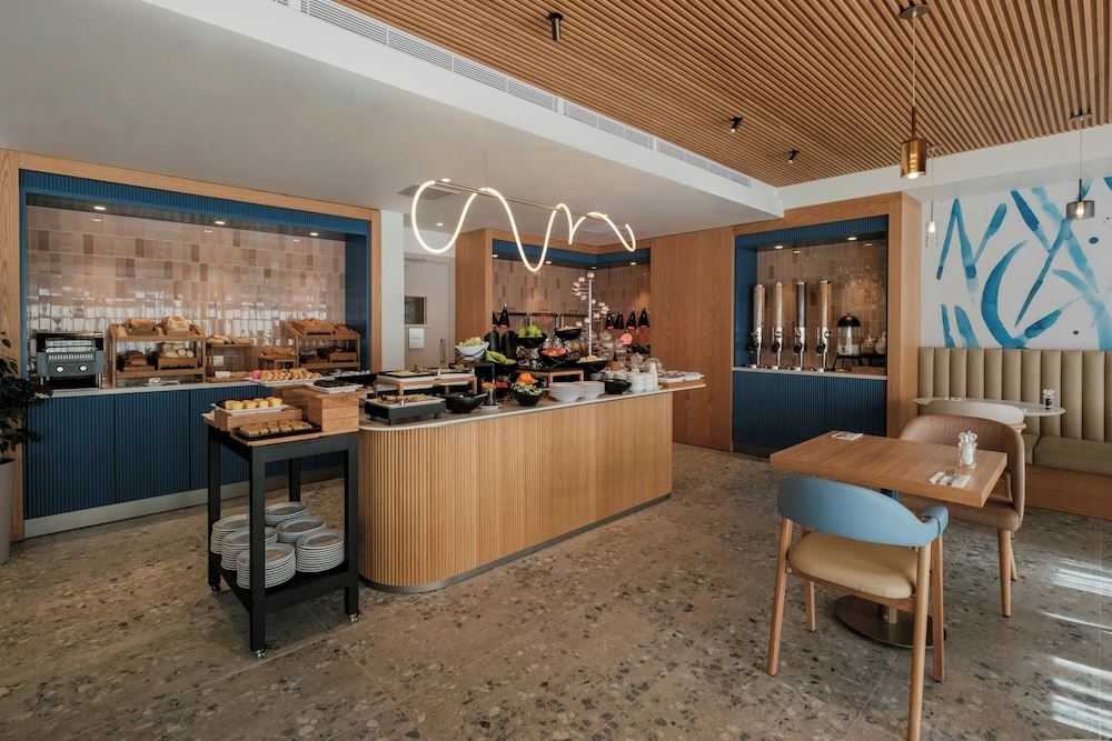Courtyard by Marriott Sliema 37/50