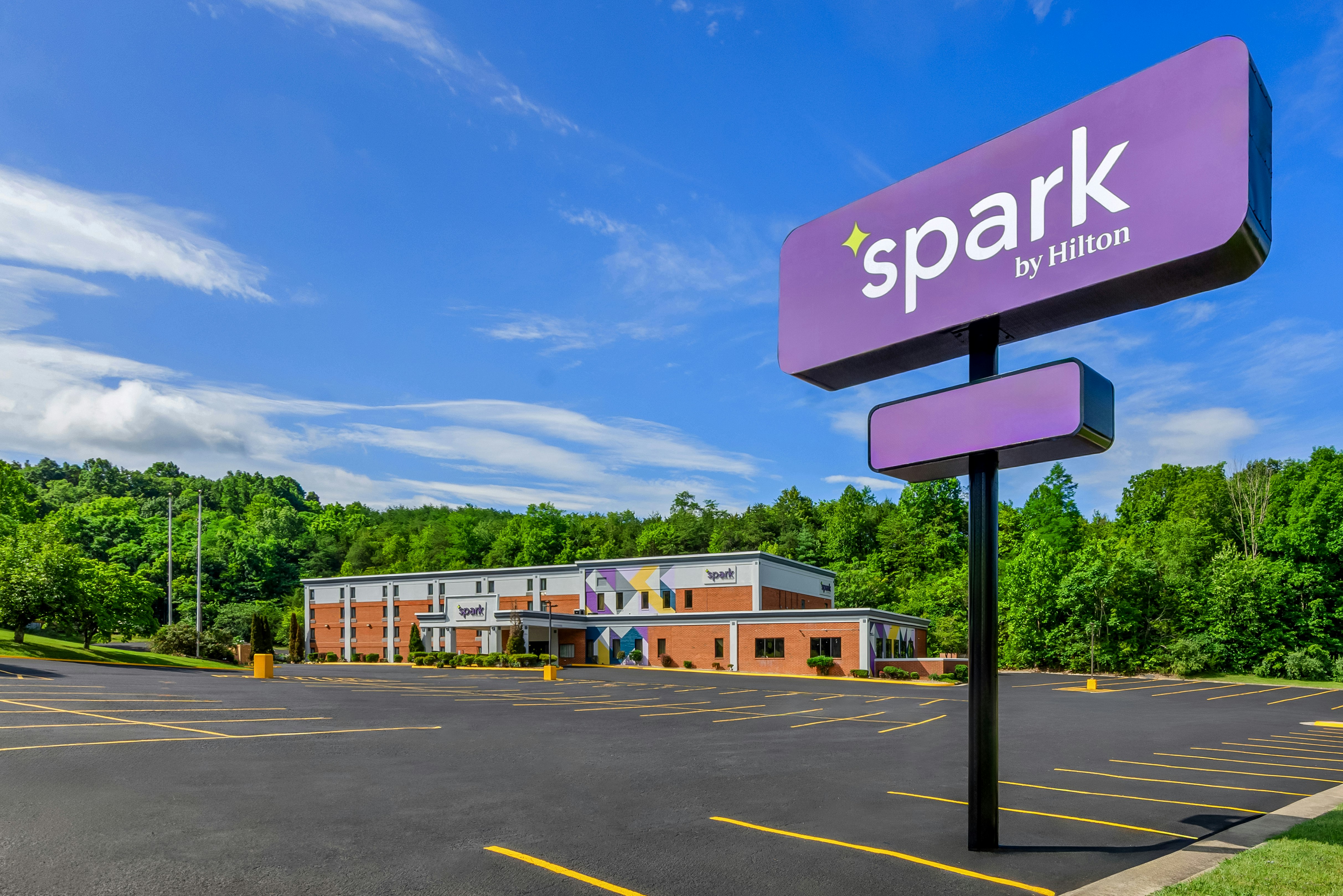 Spark by Hilton Lexington 16/17