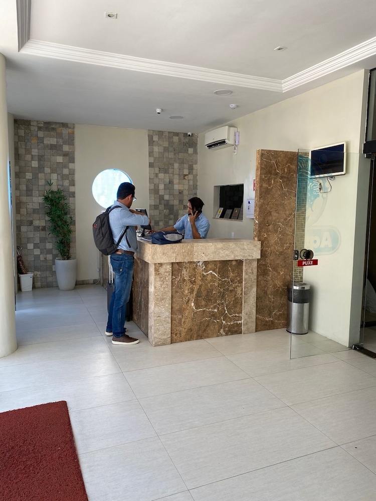 Aquarius Hotel 3/50
