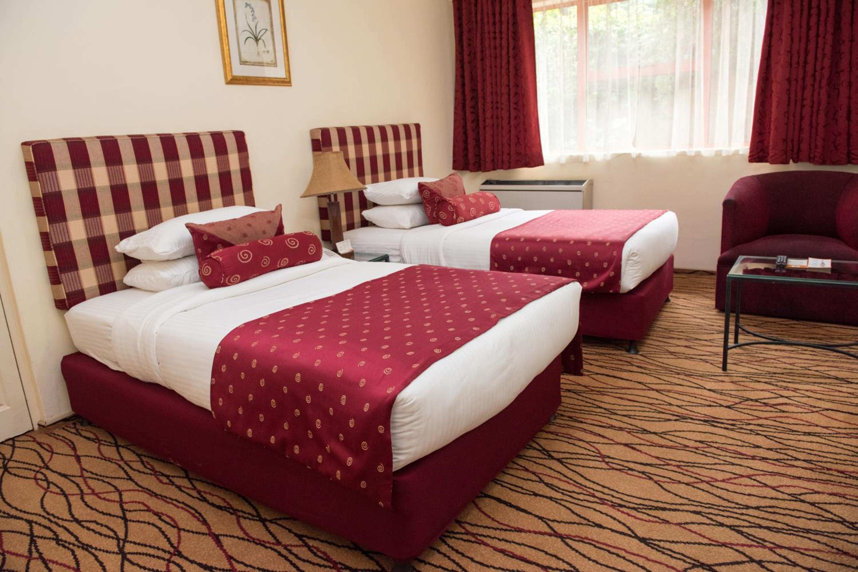 Superior, Twin Beds