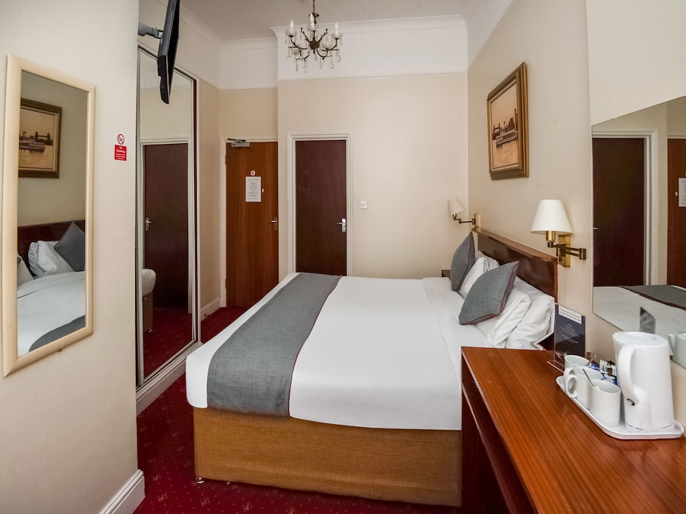 St Georges Hotel Pimlico 28/48