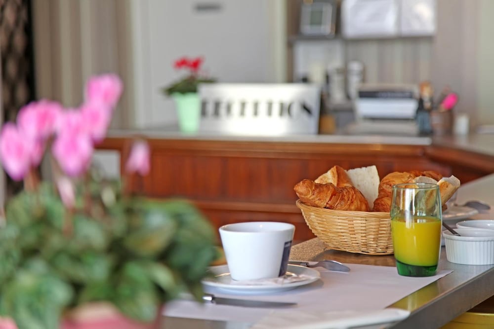 Le Rochegude Hotel 26/33