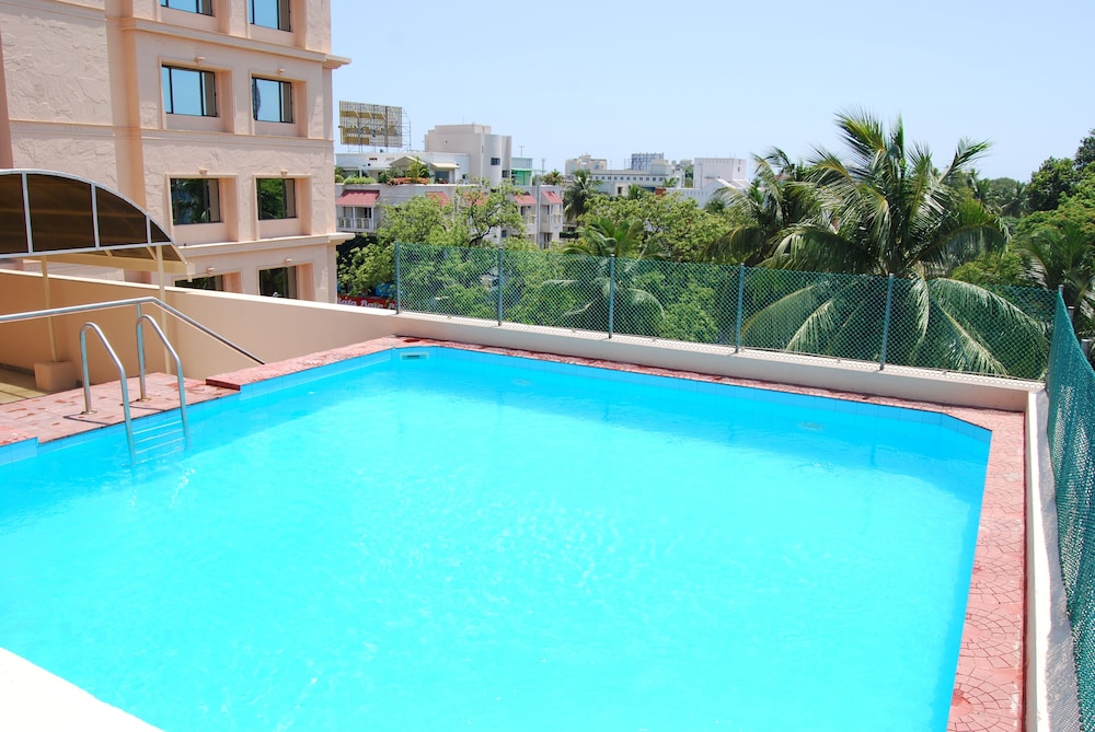 HOTEL RAJ PARK(FORMELY -RAMADA RAJ PARK INN) 35/63