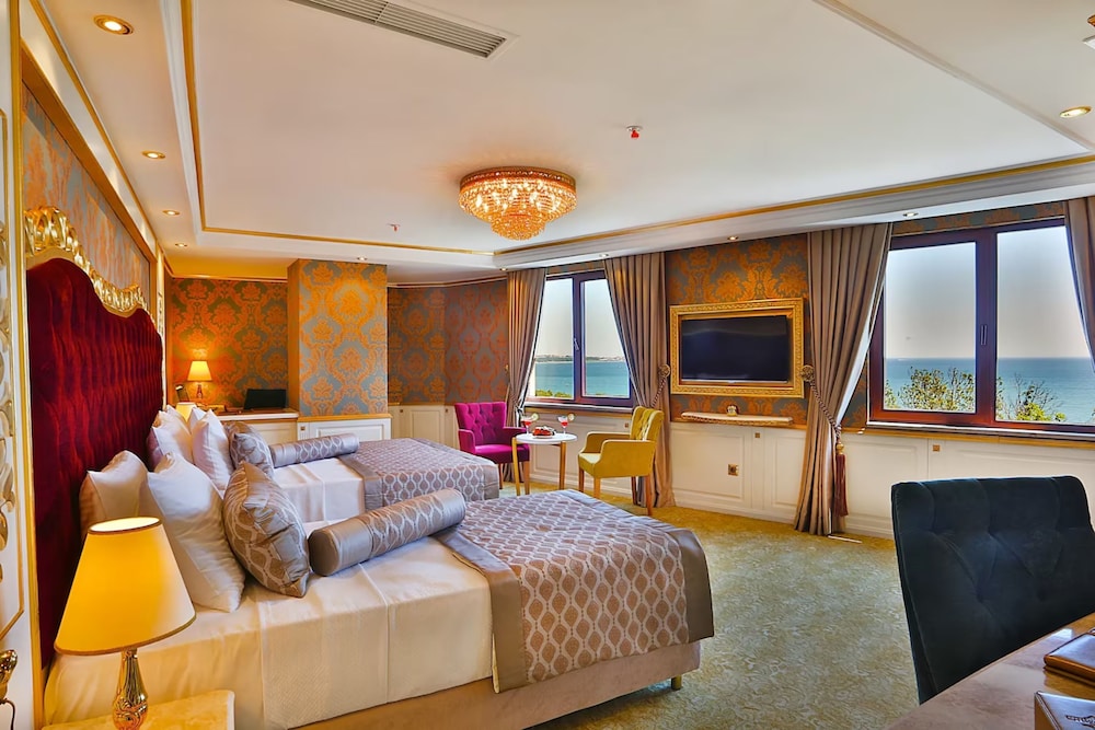 HOTEL EMIRHAN PALACE 48/67