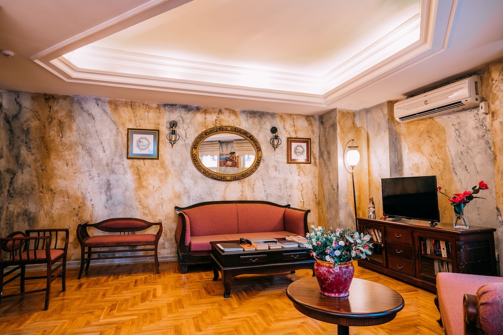 Sultan Corner Suites 31/49