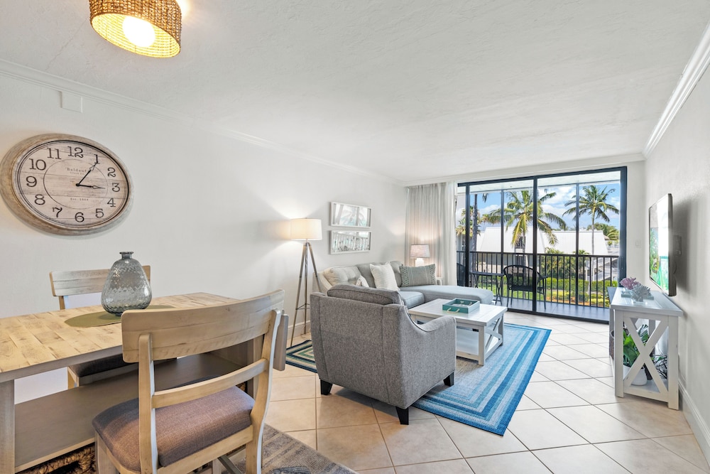 Sundial Beach Resort 30/50