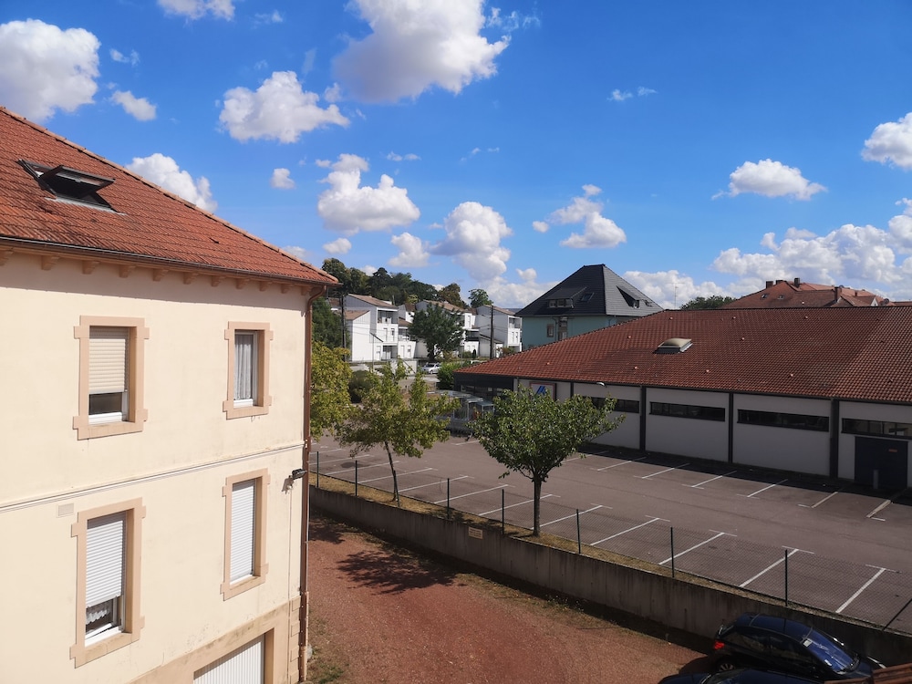 Private & Comfortable Apartments 45/51